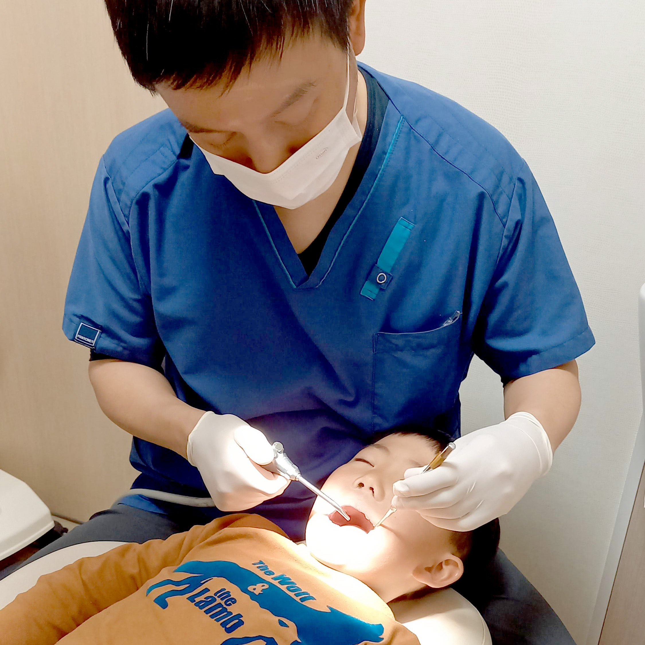 矯正治療中は月に１度の検診をしている